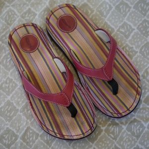 Privo Striped Leather Flip Flop Sandals Sz 8